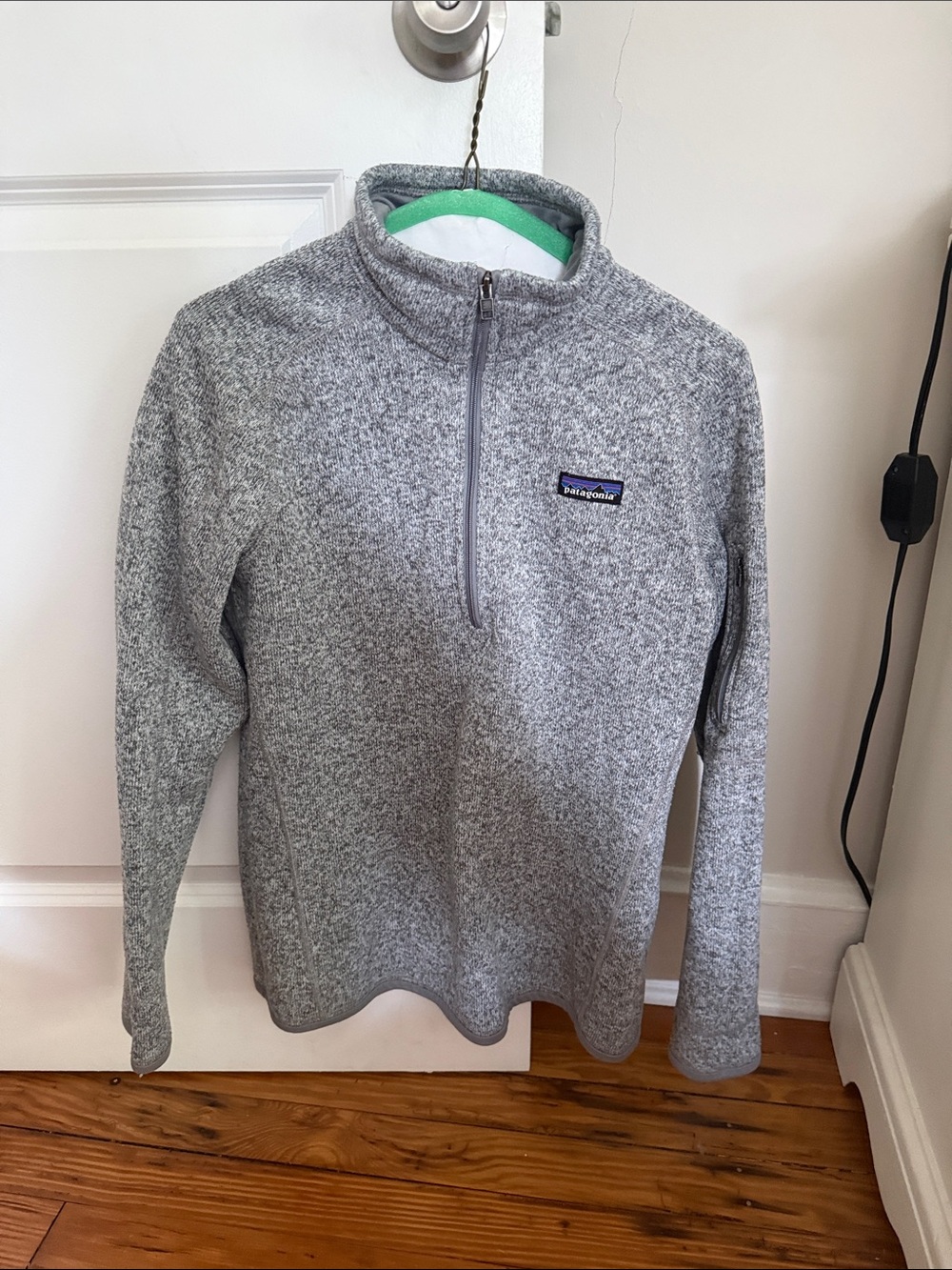 Patagonia Gray Half-Zip Women's Fleece Pullover better sweater